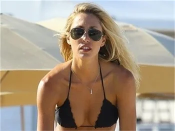 Lauren Stoner'den seksi kareler!