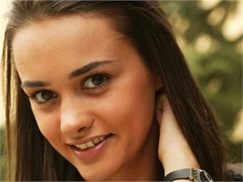 Hande Soral ve Güntaç Özdemir dudak dudağa!