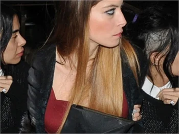 Caner Erkin evde, Asena Erkin eğlencede!
