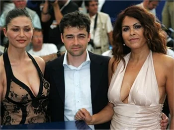 Paramparça'nın kötü kadını; Keriman!