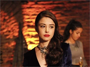 Kiraz Mevsimi'nin Öykü'sü Özge Gürel hakkında bilinmeyenler