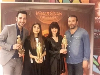 “Beni Böyle Sev” 2015'e ödülle başladı!