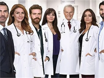 Dizisi yayından kalktı ülkeyi terk etti!