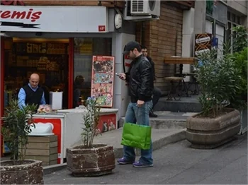 Tardu Flordun çapkınlık turunda!