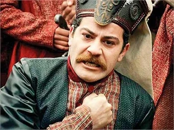 Taksici Burak Demir'in bacağını kırdı!