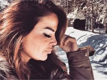 Özlem Yıldız'ın kar tatili!