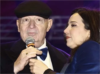 Kayahan'dan üzen haber!