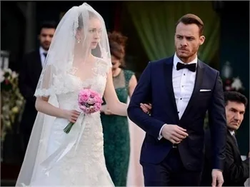 Şeref Meselesi'nde tutkulu sahne!