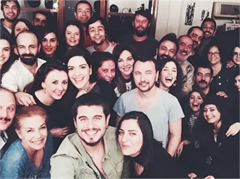 Bergüzar Korel'den veda pozu