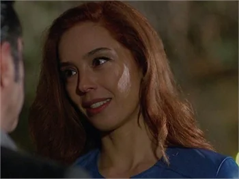 Azra Akın: Harika bir ekiple çalışıyorum!