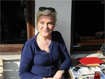 Hangi ünlü nereden mezun?