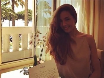 Azra Akın, Cansu Dere ve Fahriye Evcen Cannes'da!