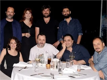 Şeref Meselesi'nden veda yemeği!