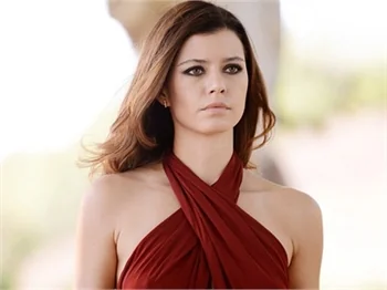 Beren Saat'ten sert tepki!