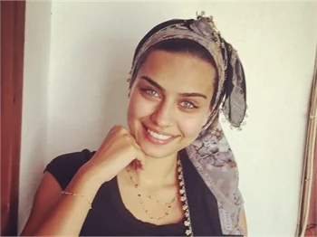 Köylü güzeli Amine Gülşe
