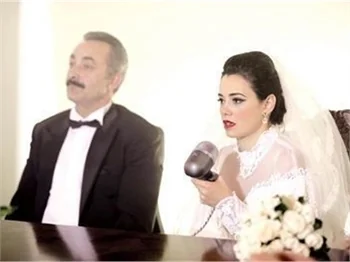 Diziler ve düğün sahneleri