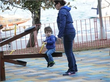 Kemal Yılmaz, yaramazlıklarıyla annesi Ahu Yağtu'yu kızdırdı