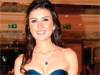 Sosyetik güzel nefes kesti!