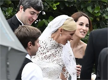 Yeni gelin Nicky Hilton'un zor anları!