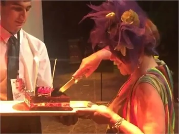 Sezen Aksu'ya sürpriz doğum günü