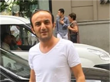 Ersin Korkut sörf dersi almaya başladı