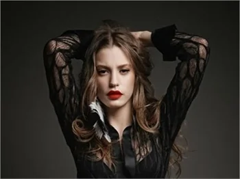 Serenay Sarıkaya Kerem Bürsin aşkı belgelendi