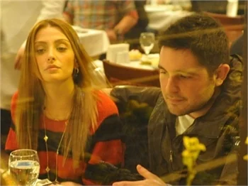 Özge Ulusoy ve Hacı Sabancı'dan kafa karıştıran hareket!