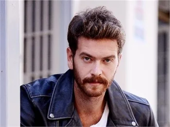 Engin Öztürk arkadaşlarıyla tatilde