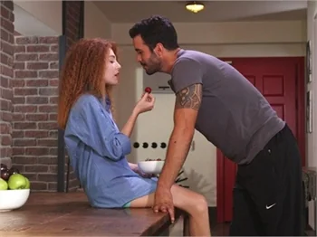 Ömer’in aklı Defne'de!