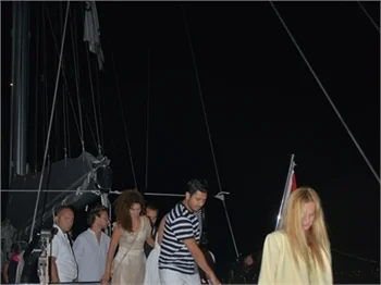 Meryem Uzerli'den 32. yaşa 32 metre yat!