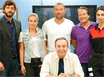 Arka Sokaklar dizisine yeni komiser geldi!