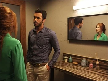 Kiralık Aşk 10. bölüm: Defne'yi çıldırtan bu kız kim?
