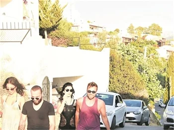 Merve Boluğur ile Murat Dalkılıç tatilde