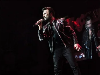 Tarkan konserinde duygusal anlar