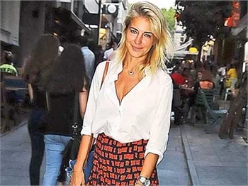 Evlilik sorusu Burcu Esmersoy'u gerdi