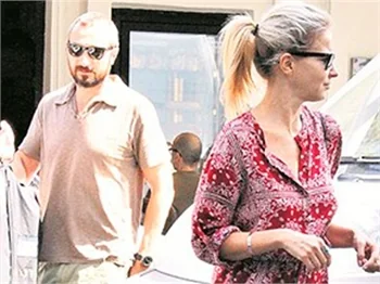 Burcu Esmersoy'a kahveler sevgiliden!