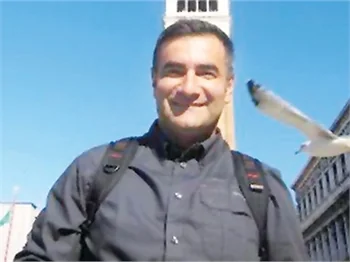 Hale Caneroğlu ve eşi Londra'ya taşındı