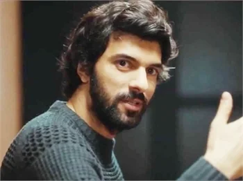 Engin Akyürek, Seul'e havalandı!