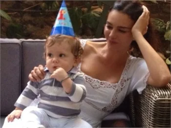 Hande Ataizi'nin oğlu Leon 1 yaşında!