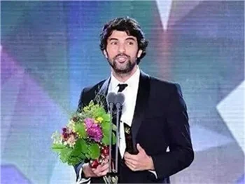 Engin Akyürek, Seul'de ödül aldı!