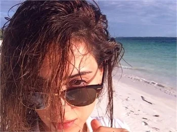 Cansu Dere'nin dizisi 'Beyaz Gece' Ocak ayına kaldı...