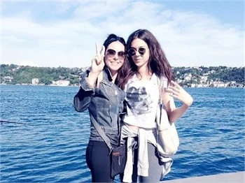 Defne Samyeli: Silahlara uzak değilim!
