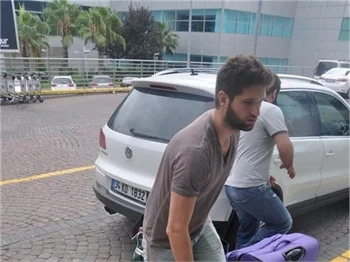 Gizem Karaca sevgilisi Kemal Ekmekçi’yle tatile gitti