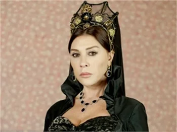 Nebahat Çehre'nin varisi Ebru Güzel