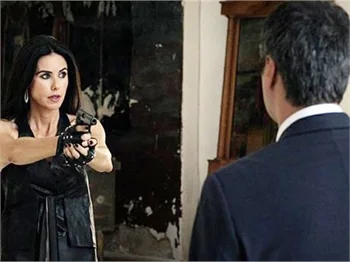 Defne Samyeli, Kurtlar Vadisi Pusu dizisine hızlı başladı!
