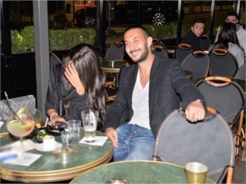 Necati Ateş'in esmer güzeli!