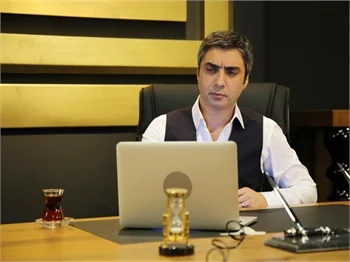 3 dilde Kurtlar Vadisi!