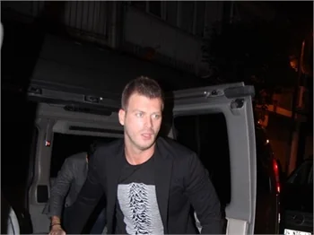 Kıvanç Tatlıtuğ'un doğum günü partisine Yasemin Özilhan damga vurdu