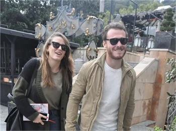 Serenay Sarıkaya ameliyatıyla ilgili soruları yanıtladı
