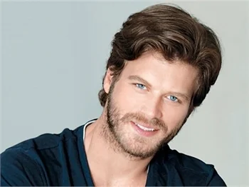 Kıvanç Tatlıtuğ'dan dizi müjdesi!